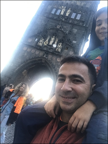 Eski Şehir Meydanı tarafında yer alan kulerin önünden bir görüntü